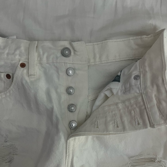 Levi 501 white denim shorts - Picture 5 of 5